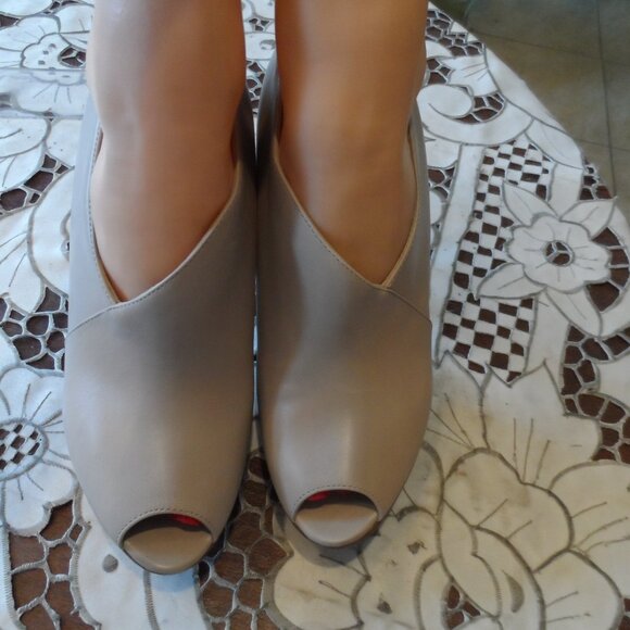 Prada Nude Lamb Leather Peep Toe Ankle Boots Size 37B - Picture 5 of 16